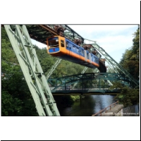 2015-08-30 Wuppertal Schwebebahn Landgericht 05.jpg